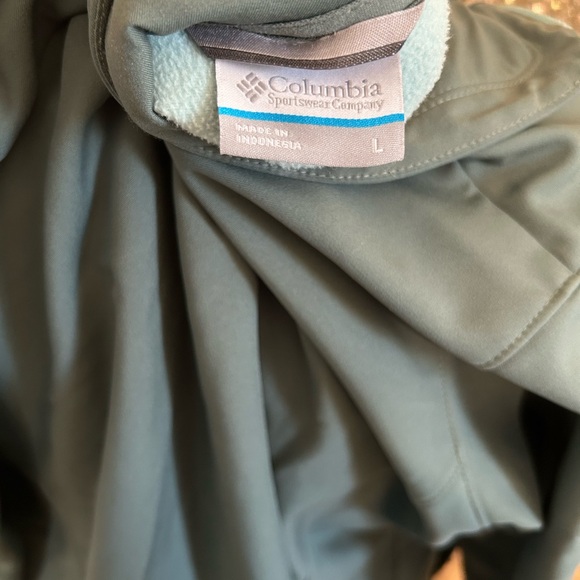 Columbia Spring/Fall Jacket - Picture 4 of 4